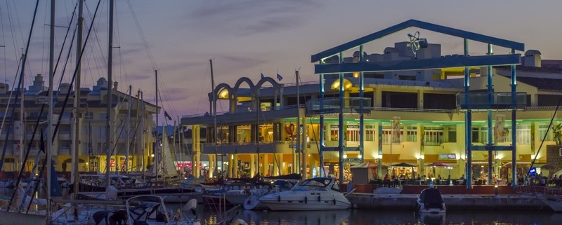 Puerto Marina Benalmadena at night